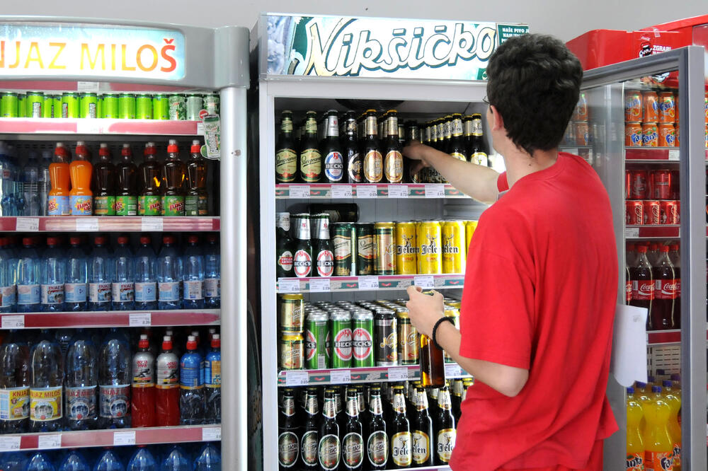 Da li je diskriminacija da rade samo mali trgovci?, Foto: Boris Pejovic