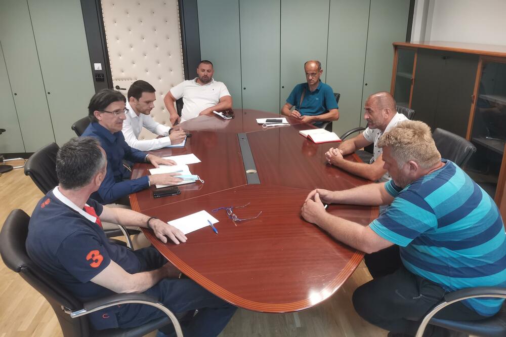 Sa današnjeg sastanka, Foto: Ministarstvo poljoprivrede, šumarstva i vodoprivrede