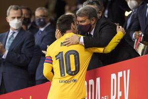 Odluka koja se čekala cijelu godinu: Leo Mesi ostaje u Barseloni,...