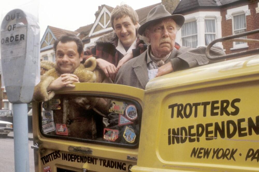 "Sljedeće godine u ovo vrijeme bićemo milioneri", jedna od čuvenih replika iz serije "Mućke", Foto: BBC