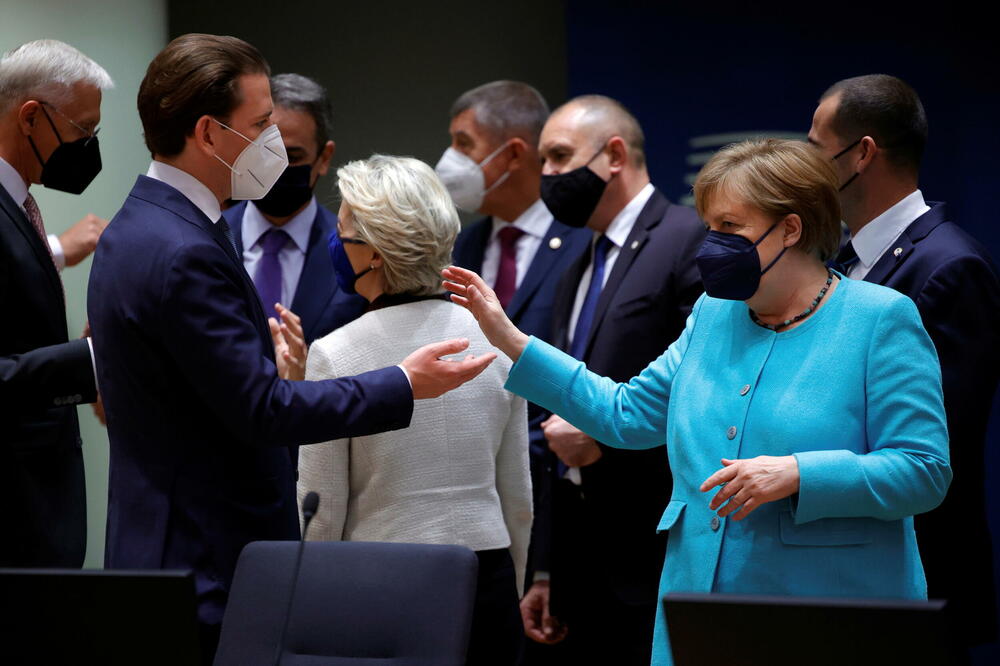 Angela Merkel i Sebastijan Kurc juče u Briselu, Foto: POOL