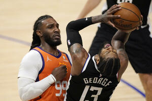 Klipersi smanjili, Buker podbacio