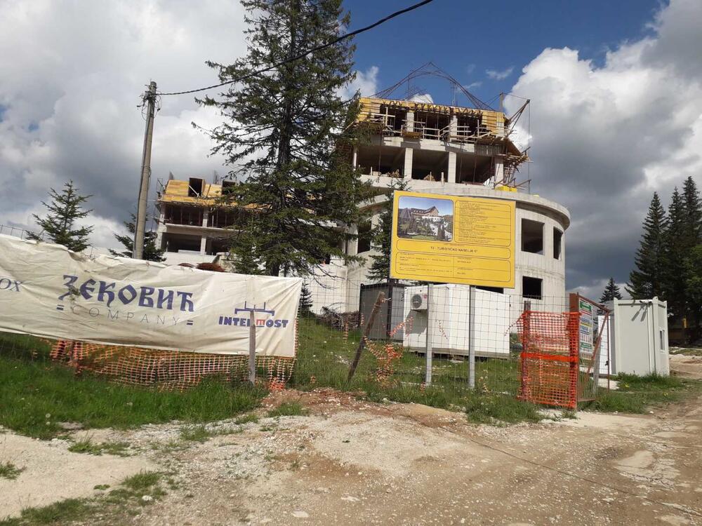  Statisovi vještaci presudili starom hotelu, počela gradnja novog: Durmitor