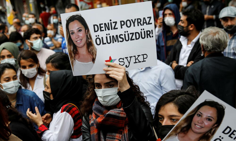 Slike ubijene Deniz Pojraz na protestu podrške HDP-u