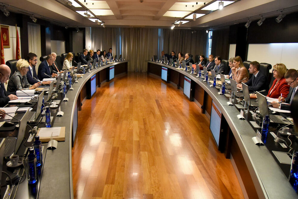 Državnoj kasi nedostajalo 1,37 milijardi eura: Sa sjednice Vlade premijera Duška Markovića, Foto: Luka Zekovic