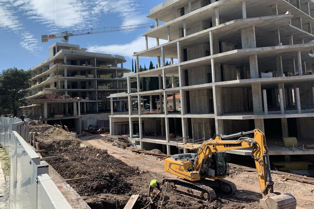 Radovi na "Kraljičinoj plaži", Foto: Vuk Lajović