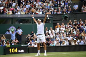 Rodžer Federer i dalje konkurentan, Krejčikova dokazala da je...