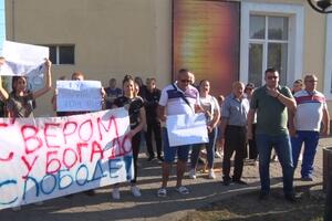 Protest u Gračanici: Zahtijevali bezuslovno oslobađanje Jovanovića