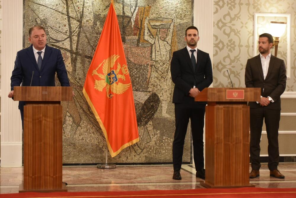 Potpisivanje ugovora sa komercijalnim bankama