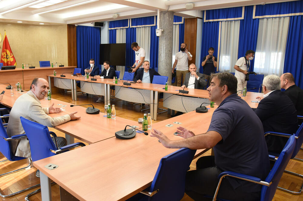 Sa ranijeg sastanka predstavnika parlamentarne većine, Foto: Savo Prelević