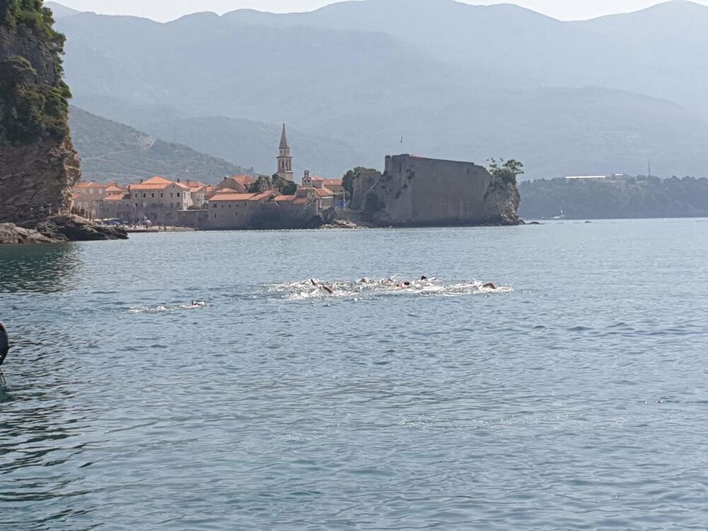 humanitarni plivački maraton Budva