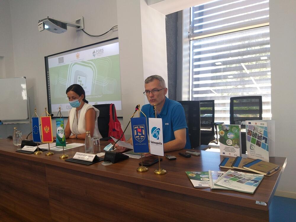 <p>“Ključne aktivnosti koje su u prethodnom periodu realizovane odnose se na unapređenje zakonodavnog okvira u oblasti industrijskog zagađenja, identifikovanje postrojenja koja podliježu odrebama zakona o industrijskim emisijama, uspostavljanje fonda za zaštitu životne sredine, implementaciju programskih aktivnosti za realizaciju mjera energetske efikasnosti..."</p>