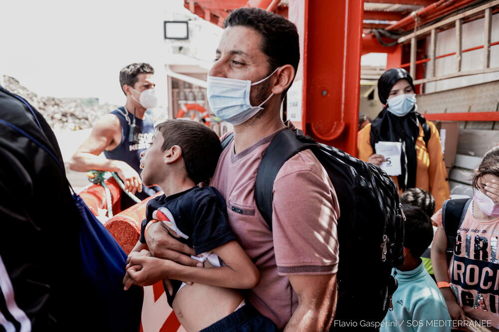 Migranti na brodu "Oušn Viking", Foto: Reuters