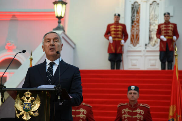Đukanović na vanrednom NATO samitu