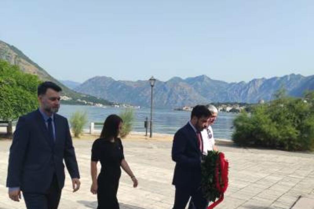 Sa polaganja vijenca, Foto: Opština Kotor