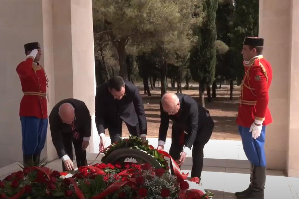 Sa polaganja vijenca, Foto: Glavni grad Podgorica