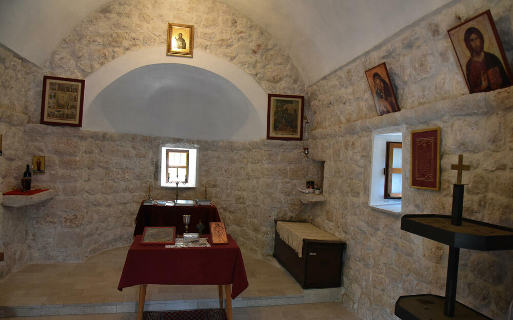 Unutrašnjost seoske crkve Sv. Jovana Krstitelja