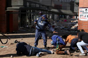 Više od 70 mrtvih u neredima u Južnoj Africi