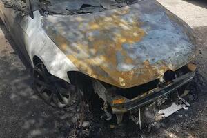 Nikšić: U požaru uništeno vozilo Perovića