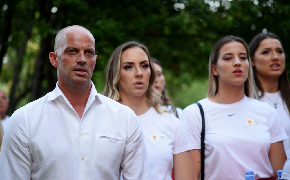 <p>Najbolji crnogorski sportisti kreću na Olimpijske igre u Tokiju, a večeras su ispraćeni na svečanosti koju je organizovao Crnogorski olimpijki komitet ispred Vile Gorica.</p>  <p>Pogledajte kako je sve izgledalo u galeriji našeg fotoreportera Borisa Pejovića.</p>