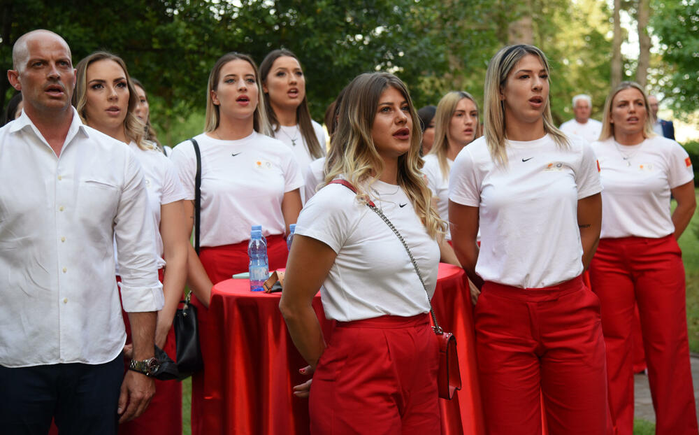 <p>Najbolji crnogorski sportisti kreću na Olimpijske igre u Tokiju, a večeras su ispraćeni na svečanosti koju je organizovao Crnogorski olimpijki komitet ispred Vile Gorica.</p>  <p>Pogledajte kako je sve izgledalo u galeriji našeg fotoreportera Borisa Pejovića.</p>