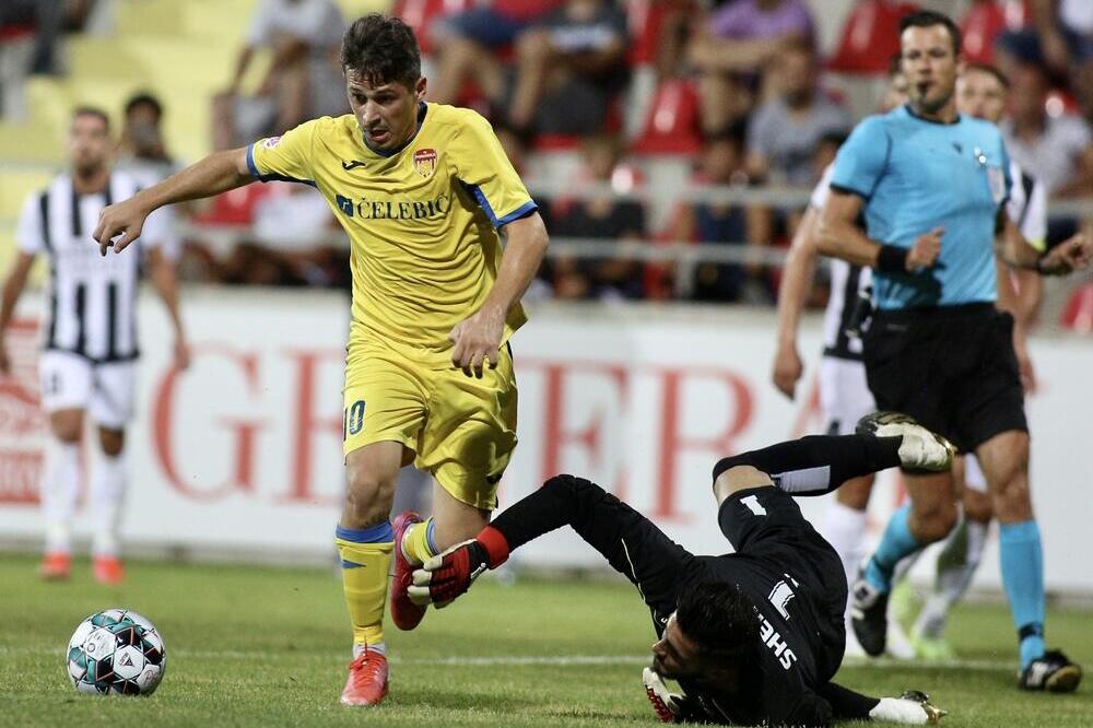 Jovanović je iznudio penal u prvom meču, Foto: FK Podgorica