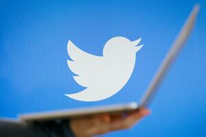 Tviter slavi 15 godina: Društvena mreža ili platforma za promjene?
