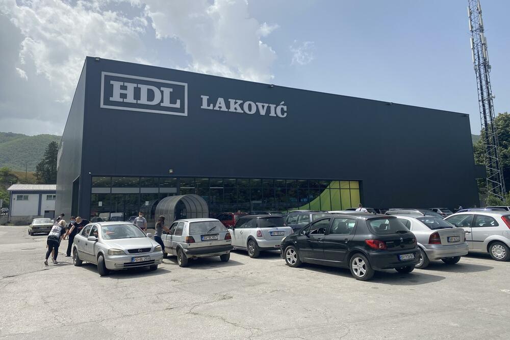 Na mjestu nekadašnje velike hladnjače nikao trgovinski centar, Foto: Tufik Softić