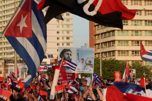 I Kastro na mitingu kubanske vlade; Dijaz-Kanel: Neprijatelji...