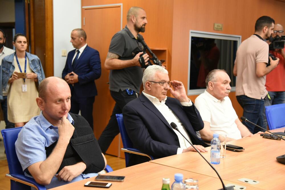 Na operativnost Vlade negativno utiču nesuglasice s Demokratskim frontom: Lideri DF-a, Foto: Savo Prelević
