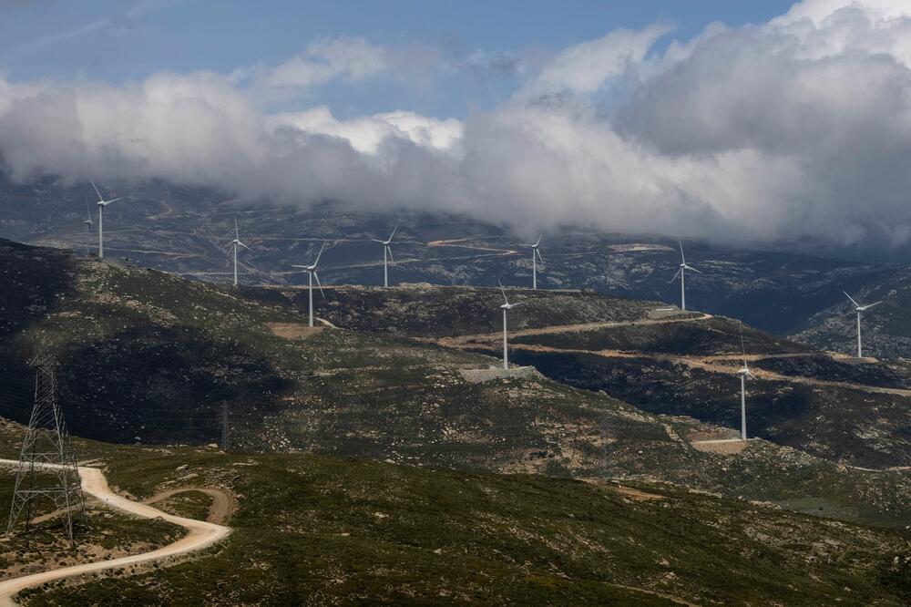 Grčka odobrila izgradnju još 100 novih turbina, na već postojećih 600 na ostrvu, Foto: Reuters