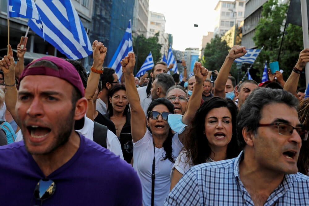 U Atini se okupilo više hiljada ljudi