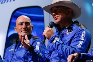 Nova pravila: Bezos i Brenson ipak nisu astronauti