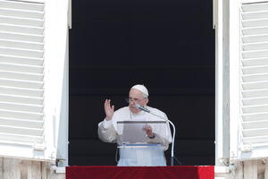 Papa forumu UN: Glad je zločin kojim se krše osnovna prava