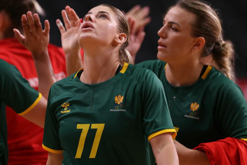 Mehmedović i Andrea Klikovac nakon šokantnog poraza od Japana, Foto: GONZALO FUENTES