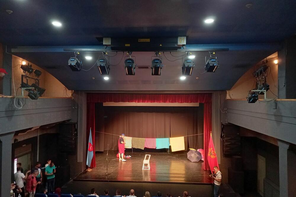 Manifestacija otvorena predstavom, Foto: Jadranka Ćetković