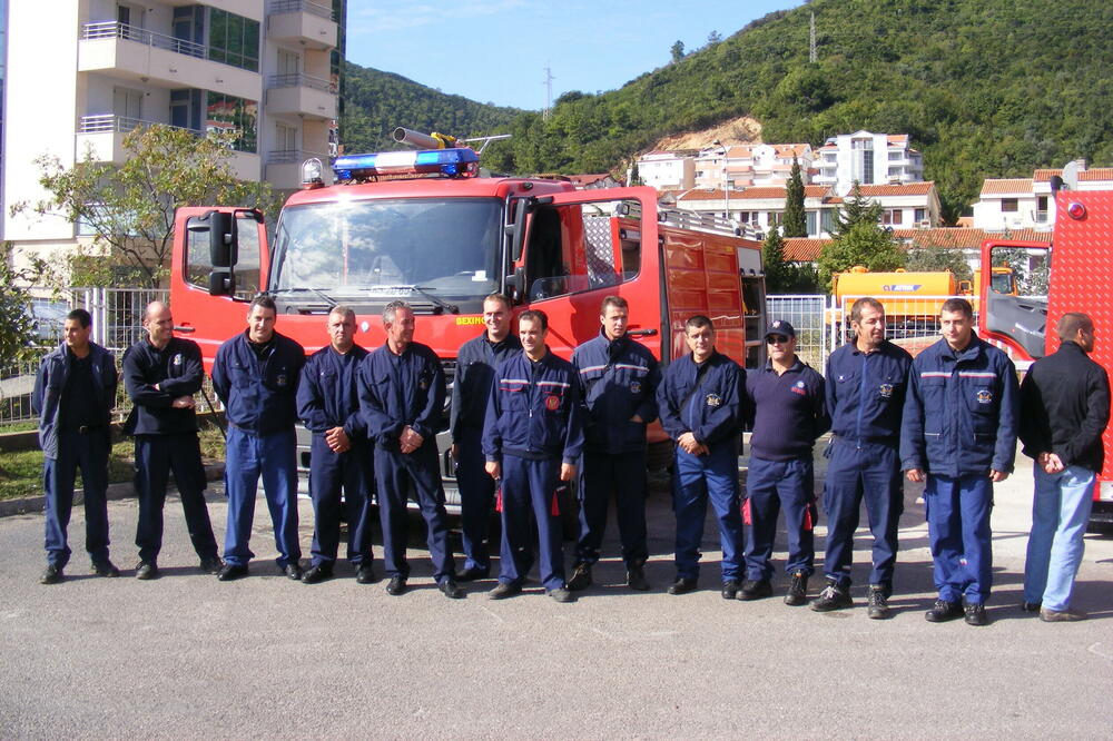 Budvanski vatrogasci, Foto: Vuk Lajović