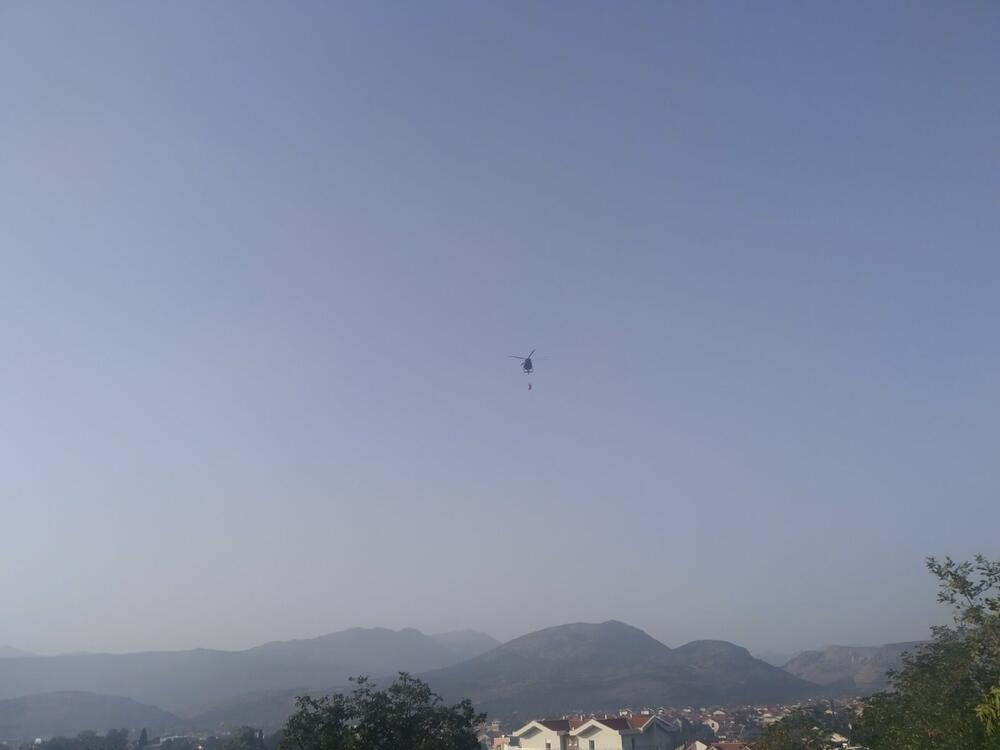 <p>Zbog sumnje da su požari na Gorici podmetnuti, imajući u vidu da je za kratko vrijeme vatra zahvatila više različitih lokacija, Služba zaštite i spasavanja Podgorice podnijela je krivičnu prijavu protiv NN lica</p>  <div contenteditable="false" tabindex="-1"> </div>