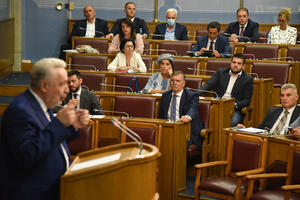 ”Nema šta nije bilo zaboravljeno na auto-putu”