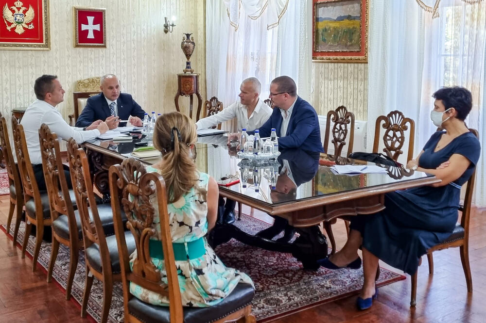 Sa sjedice Operativnog štaba, Foto: Prijestonica Cetinje