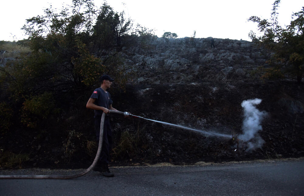 <p>Ekipe Službe zaštite i spašavanja Glavnog grada dežuraće na brdu kako bi kontrolisali situaciju</p>