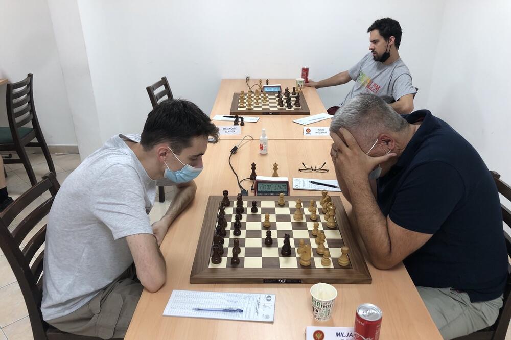 Najuzbudljiviji meč odigrali su Nikola Potpara i Boro Miljanić, Foto: Šahovski savez Crne Gore