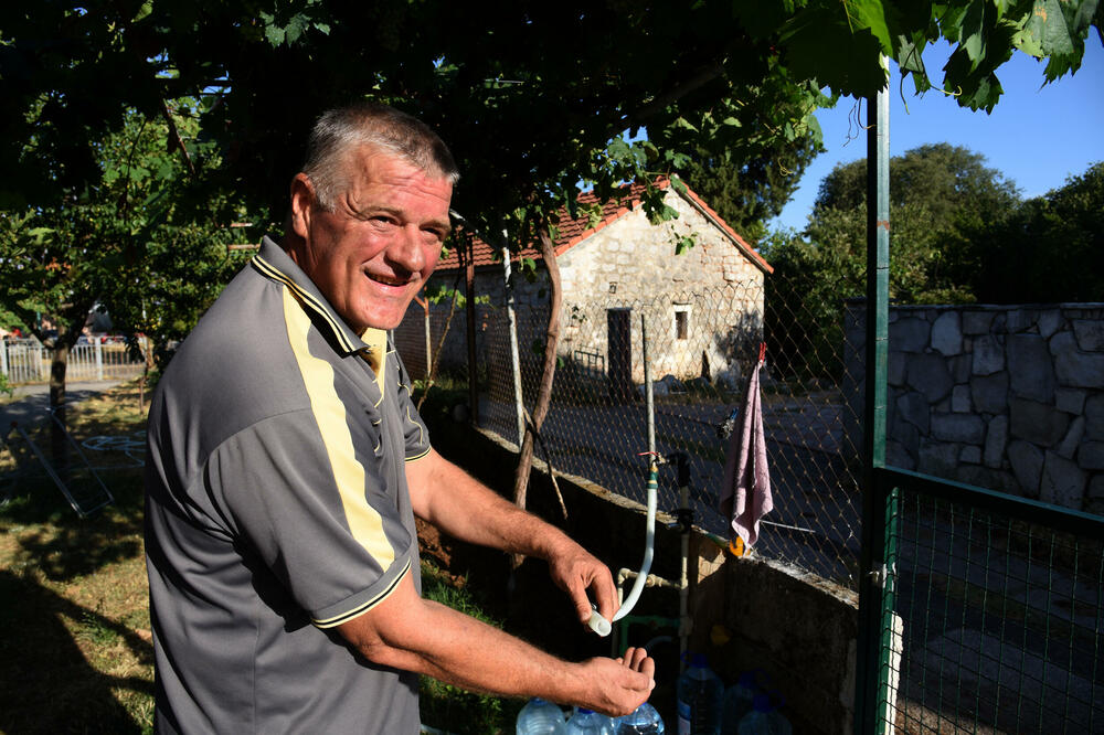 Godinama obećavaju riješiti problem: Željko Bojanić, Foto: BORIS PEJOVIC