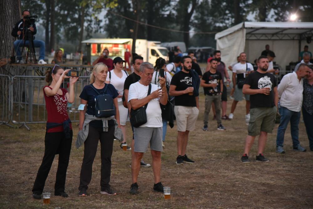 <p>Prve festivalske večeri, pored sastava iz Kolašina, nastupaju Mortal Kombat, Hladno pivo, Psihomodo pop i Nikola Vranjković</p>