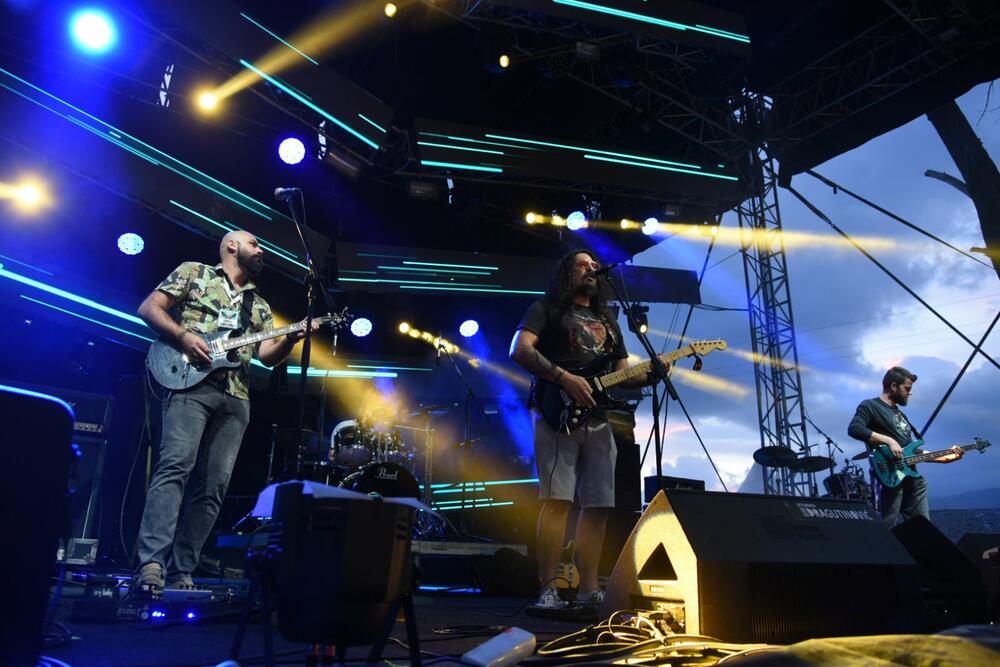 <p>“Nama ne trebaju nikakve brojke, niti godišnjica. Nama sama činjenica da možemo opet svirati je dovoljno veliki motiv da damo sve od sebe. Publika je bila jako željna", rekao je Kekin</p>