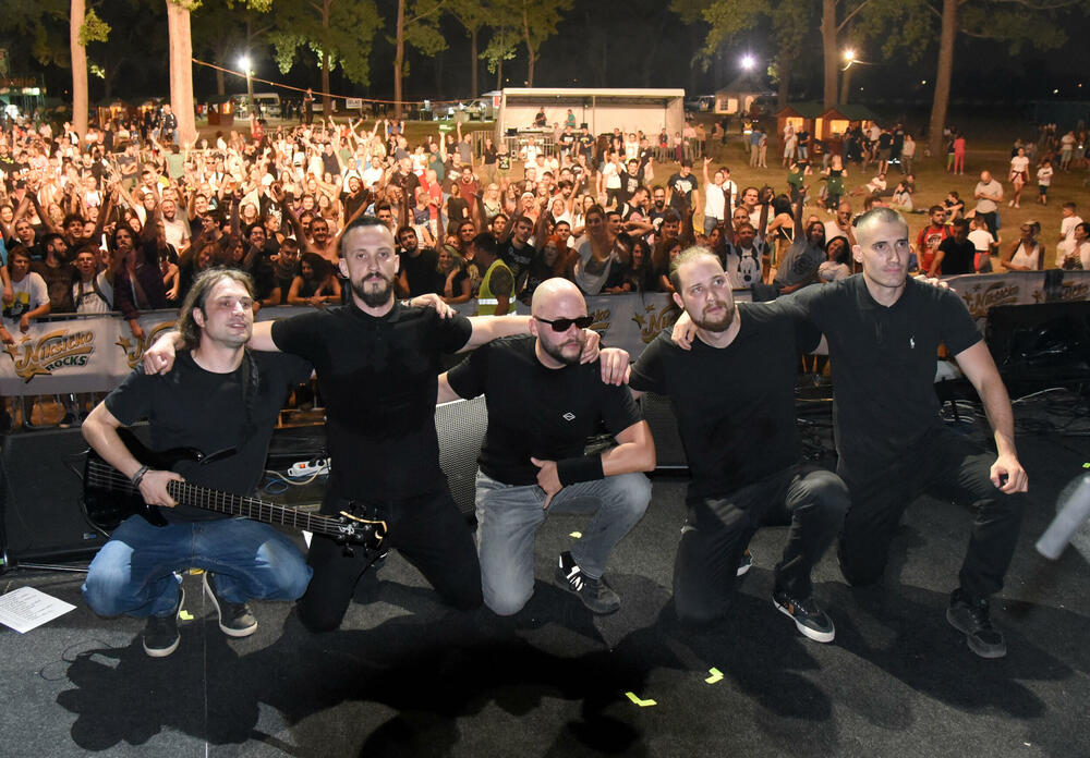 <p>“Nama ne trebaju nikakve brojke, niti godišnjica. Nama sama činjenica da možemo opet svirati je dovoljno veliki motiv da damo sve od sebe. Publika je bila jako željna", rekao je Kekin</p>