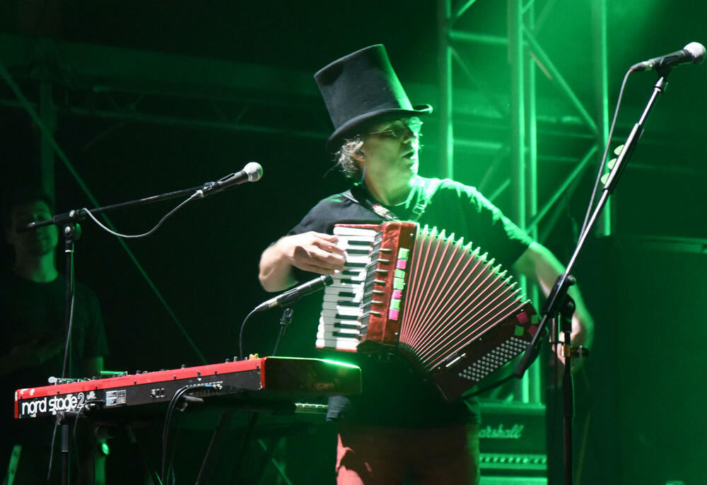 <p>“Nama ne trebaju nikakve brojke, niti godišnjica. Nama sama činjenica da možemo opet svirati je dovoljno veliki motiv da damo sve od sebe. Publika je bila jako željna", rekao je Kekin</p>