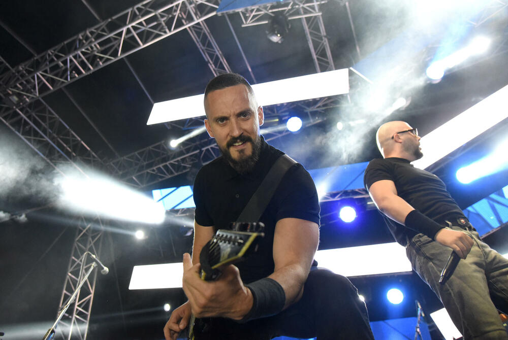 <p>“Nama ne trebaju nikakve brojke, niti godišnjica. Nama sama činjenica da možemo opet svirati je dovoljno veliki motiv da damo sve od sebe. Publika je bila jako željna", rekao je Kekin</p>