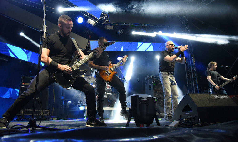 <p>“Nama ne trebaju nikakve brojke, niti godišnjica. Nama sama činjenica da možemo opet svirati je dovoljno veliki motiv da damo sve od sebe. Publika je bila jako željna", rekao je Kekin</p>