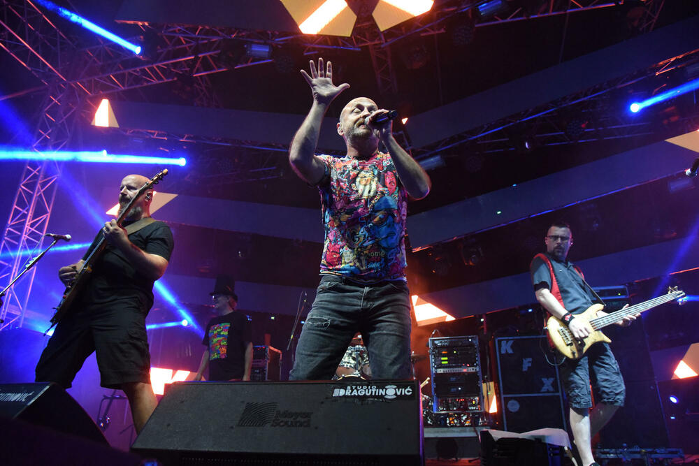 <p>“Nama ne trebaju nikakve brojke, niti godišnjica. Nama sama činjenica da možemo opet svirati je dovoljno veliki motiv da damo sve od sebe. Publika je bila jako željna", rekao je Kekin</p>